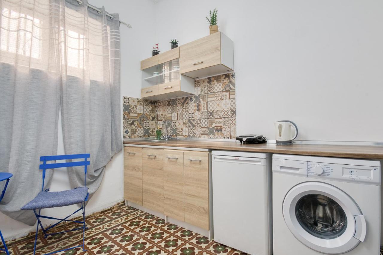 Mascot Bar Street Apartments Rhodes City Εξωτερικό φωτογραφία