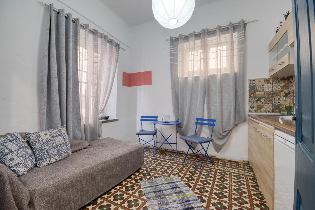 Mascot Bar Street Apartments Rhodes City Εξωτερικό φωτογραφία